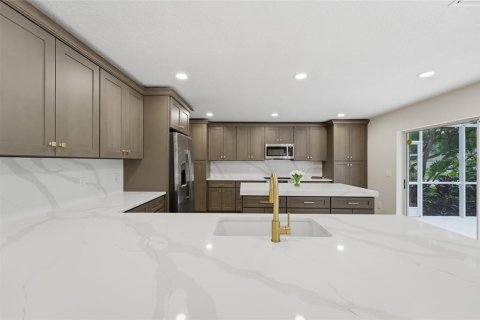 Villa ou maison à vendre à Orlando, Floride: 6 chambres, 256.5 m2 № 2415591 - photo 10