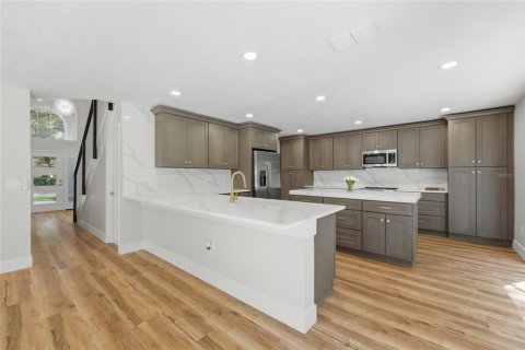 Villa ou maison à vendre à Orlando, Floride: 6 chambres, 256.5 m2 № 2415591 - photo 7