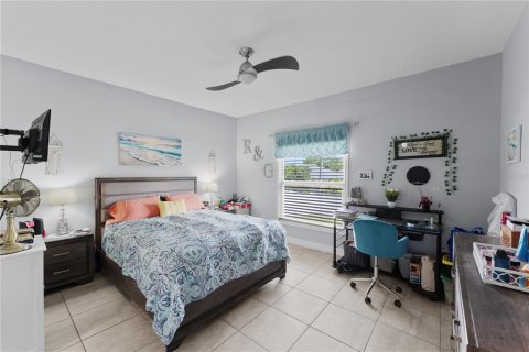 House in Deltona, Florida 3 bedrooms, 114.83 sq.m. № 1842034 - photo 14