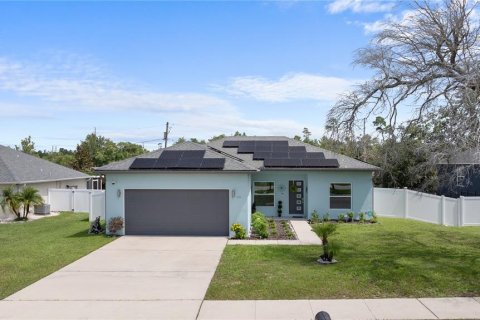 House in Deltona, Florida 3 bedrooms, 114.83 sq.m. № 1842034 - photo 2