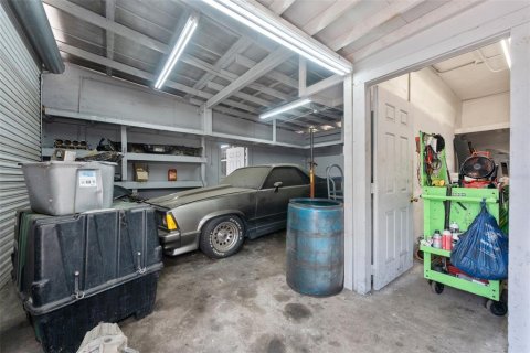 Propiedad comercial en venta en Seffner, Florida, 777.87 m2 № 1901171 - foto 30