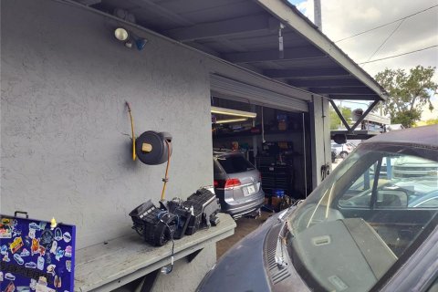 Propiedad comercial en venta en Seffner, Florida, 777.87 m2 № 1901171 - foto 24