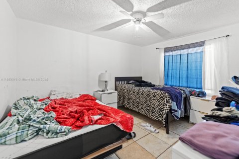 House in Miami, Florida 2 bedrooms, 104.05 sq.m. № 1888413 - photo 16