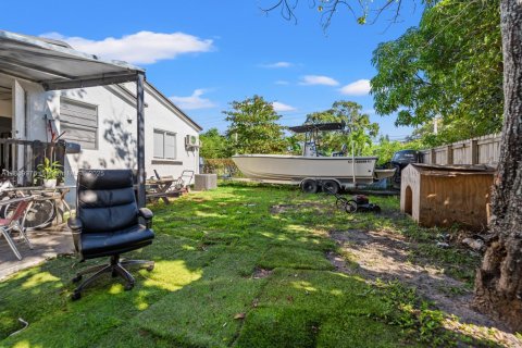 House in Miami, Florida 2 bedrooms, 104.05 sq.m. № 1888413 - photo 18