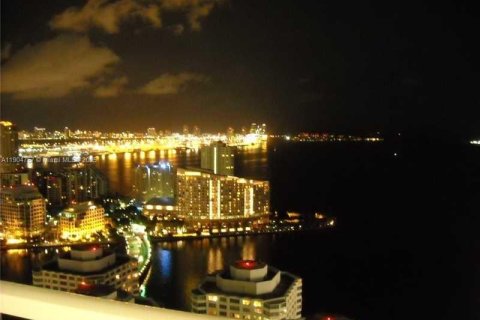 Condominio en alquiler en Miami, Florida, 1 dormitorio, 59.36 m2 № 1956513 - foto 12