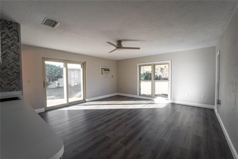 Casa en venta en Crystal River, Florida, 3 dormitorios, 204.01 m2 № 1562985 - foto 29