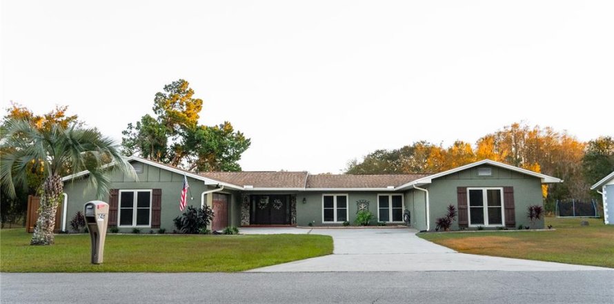 Casa en Crystal River, Florida 3 dormitorios, 204.01 m2 № 1562985