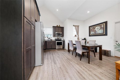 House in Kissimmee, Florida 4 bedrooms, 123.1 sq.m. № 1877467 - photo 9