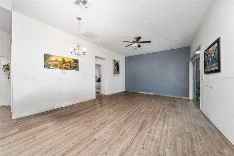 House in Kissimmee, Florida 4 bedrooms, 123.1 sq.m. № 1877467 - photo 6