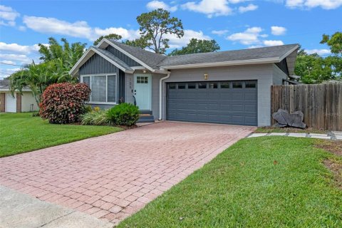 House in Winter Park, Florida 3 bedrooms, 146.14 sq.m. № 1898712 - photo 1