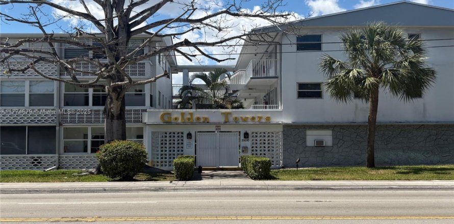 Condo in Miami, Florida, 1 bedroom № 1868425