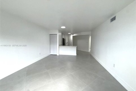 Copropriété à louer à Miami Lakes, Floride: 2 chambres, 97.55 m2 № 2024205 - photo 7