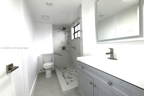 Copropriété à louer à Miami Lakes, Floride: 2 chambres, 97.55 m2 № 2024205 - photo 12