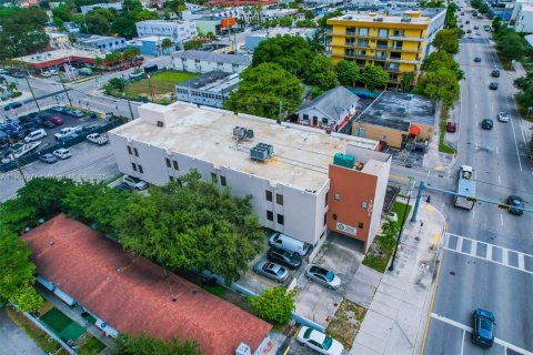 Commercial property in Miami, Florida № 2158496 - photo 5