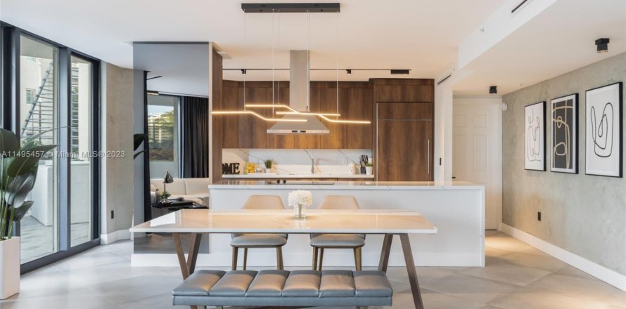 Condominio en Aventura, Florida, 2 dormitorios № 1703695