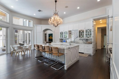 Купить виллу или дом в Пайнкрест, Флорида 5 спален, 438.41м2, № 1924561 - фото 10