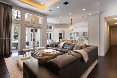 Купить виллу или дом в Пайнкрест, Флорида 5 спален, 438.41м2, № 1924561 - фото 7