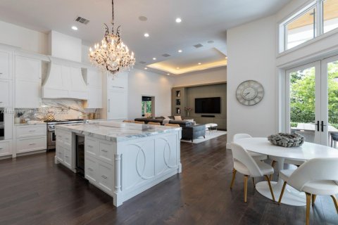 Купить виллу или дом в Пайнкрест, Флорида 5 спален, 438.41м2, № 1924561 - фото 9