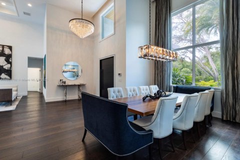 Купить виллу или дом в Пайнкрест, Флорида 5 спален, 438.41м2, № 1924561 - фото 13