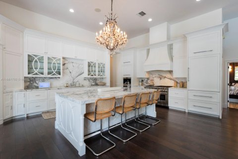 Купить виллу или дом в Пайнкрест, Флорида 5 спален, 438.41м2, № 1924561 - фото 12