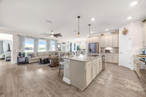 House in Palmetto, Florida 4 bedrooms, 228.17 sq.m. № 2227442 - photo 14