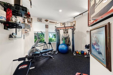 House in Palmetto, Florida 4 bedrooms, 228.17 sq.m. № 2227442 - photo 9