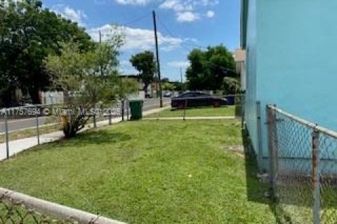 House in Miami, Florida 2 bedrooms, 94.76 sq.m. № 1727018 - photo 7
