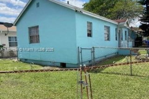 House in Miami, Florida 2 bedrooms, 94.76 sq.m. № 1727018 - photo 6