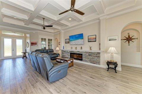 House in Port Charlotte, Florida 4 bedrooms, 237.55 sq.m. № 1572065 - photo 11