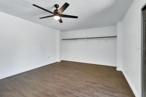 Townhouse in Sanford, Florida 2 bedrooms, 146.79 sq.m. № 1843488 - photo 16