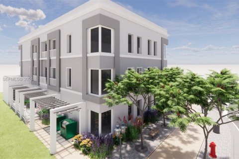 Propiedad comercial en venta en Miami, Florida № 2031501 - foto 8