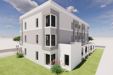 Propiedad comercial en venta en Miami, Florida № 2031501 - foto 2