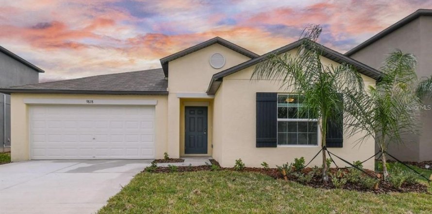 Villa ou maison à Wesley Chapel, Floride 4 chambres, 179.86 m2 № 2147906