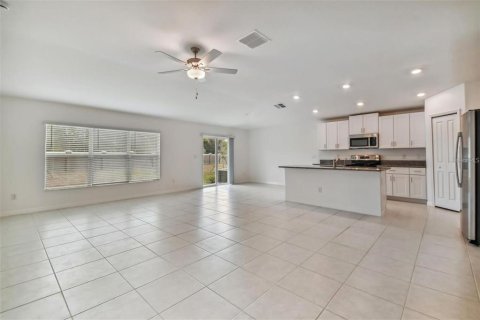 Villa ou maison à louer à Wesley Chapel, Floride: 4 chambres, 179.86 m2 № 2147906 - photo 12