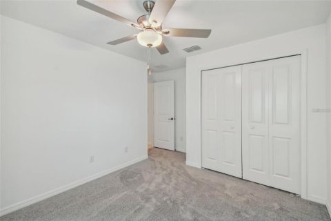Villa ou maison à louer à Wesley Chapel, Floride: 4 chambres, 179.86 m2 № 2147906 - photo 3