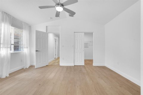 Купить таунхаус в Холливуд, Флорида 3 спальни, 162.39м2, № 2010255 - фото 23