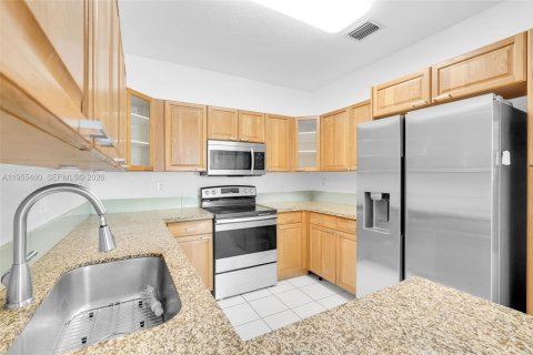 Купить таунхаус в Холливуд, Флорида 3 спальни, 162.39м2, № 2010255 - фото 5