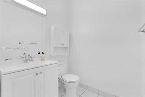 Купить таунхаус в Холливуд, Флорида 3 спальни, 162.39м2, № 2010255 - фото 9