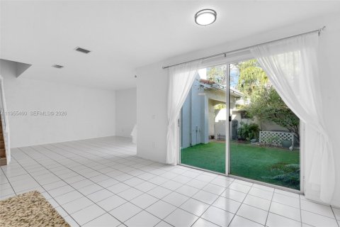 Купить таунхаус в Холливуд, Флорида 3 спальни, 162.39м2, № 2010255 - фото 3