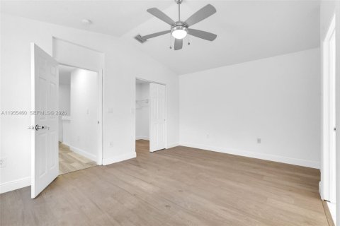 Купить таунхаус в Холливуд, Флорида 3 спальни, 162.39м2, № 2010255 - фото 18