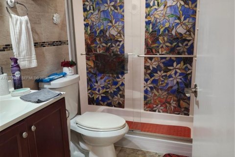 Condo in Miami, Florida, 1 bedroom  № 2041560 - photo 7