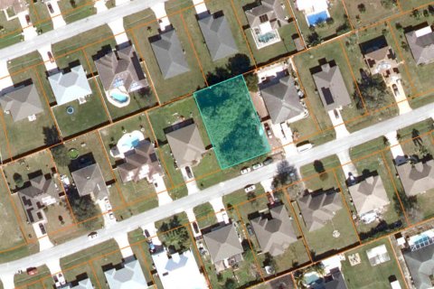 Commercial property in Port St. Lucie, Florida № 2392146 - photo 2