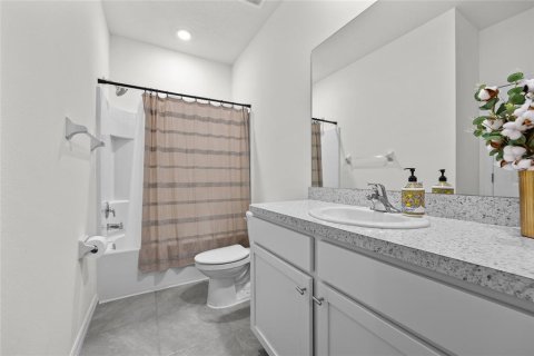 Townhouse in Newberry, Florida 3 bedrooms, 165.83 sq.m. № 1904042 - photo 18