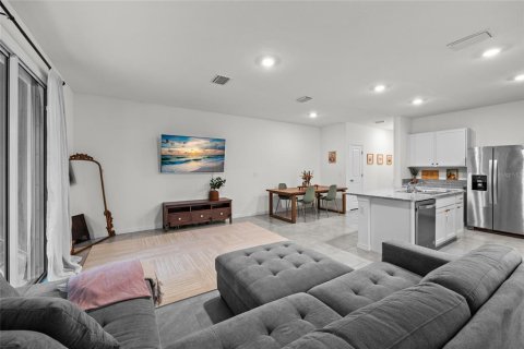 Townhouse in Newberry, Florida 3 bedrooms, 165.83 sq.m. № 1904042 - photo 3