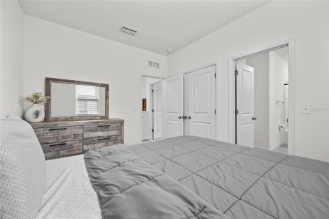 Townhouse in Newberry, Florida 3 bedrooms, 165.83 sq.m. № 1904042 - photo 17