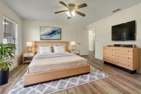Villa ou maison à vendre à Sarasota, Floride: 2 chambres, 96.25 m2 № 1550677 - photo 4