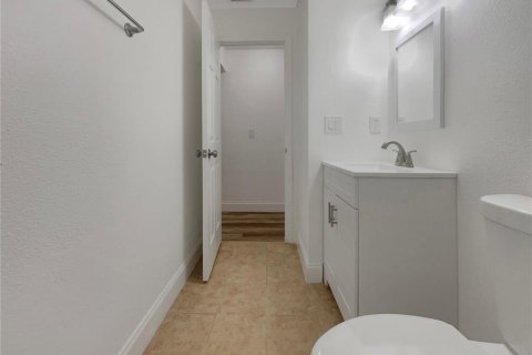 Villa ou maison à vendre à Sarasota, Floride: 2 chambres, 96.25 m2 № 1550677 - photo 12