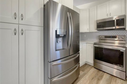 Villa ou maison à vendre à Sarasota, Floride: 2 chambres, 96.25 m2 № 1550677 - photo 18