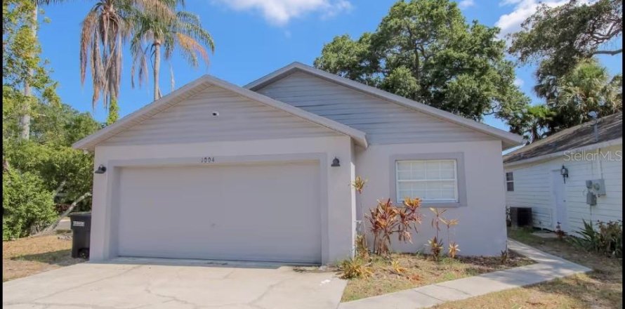 House in Clearwater, Florida 3 bedrooms, 119.1 sq.m. № 1802962