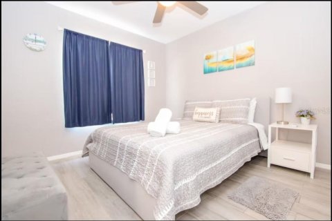 House in Clearwater, Florida 3 bedrooms, 119.1 sq.m. № 1802962 - photo 15